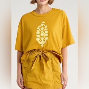 FREE PEOPLE INSPIRE LOGO TEE in GOLD